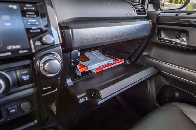 Used 2022 Toyota 4Runner TRD Off-Road Premium w/ Moonroof Package AWD/4WD image 38