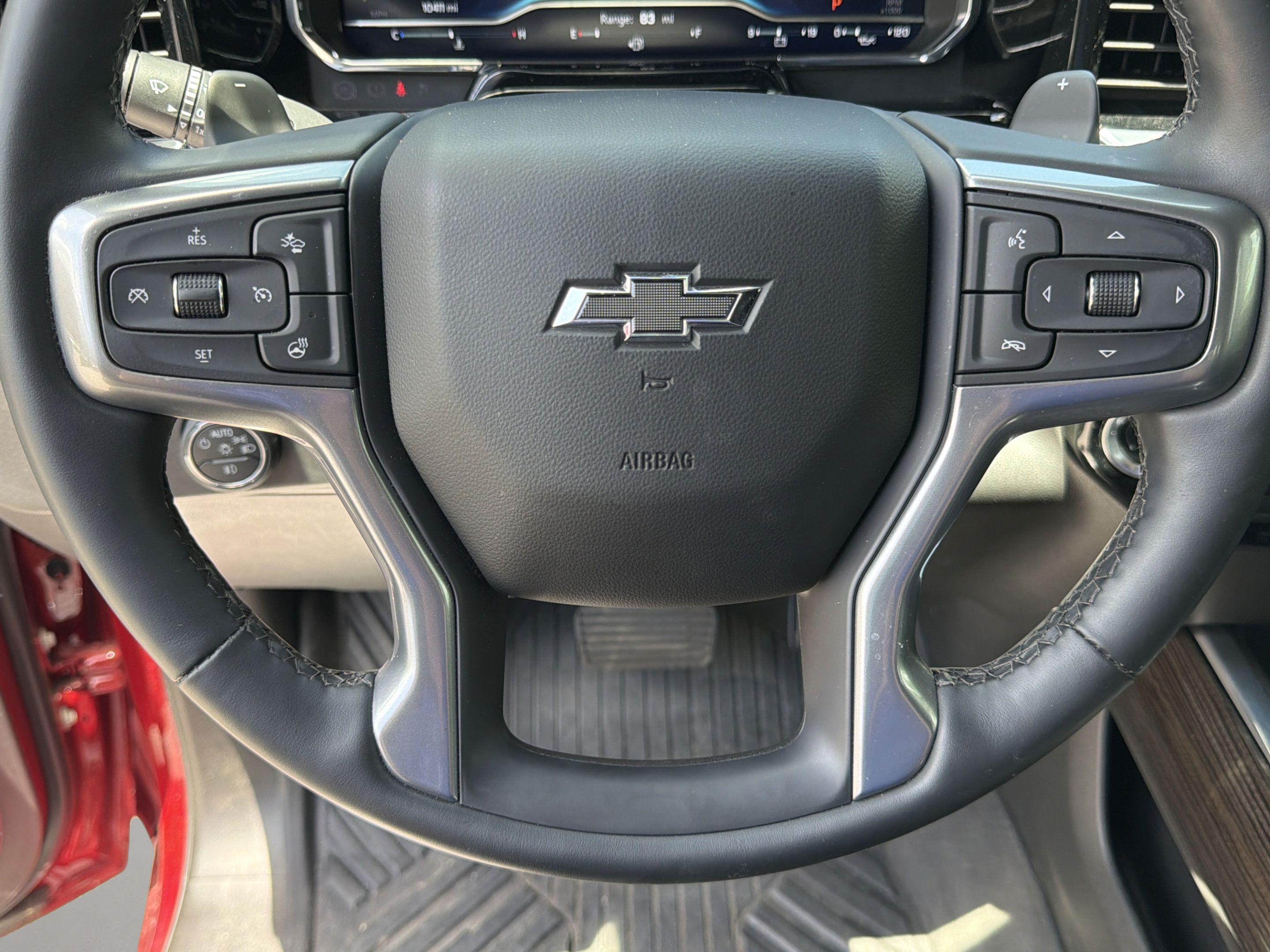 Used 2025 Chevrolet Silverado 1500 LT Trail Boss w/ Convenience Package II AWD/4WD image 16
