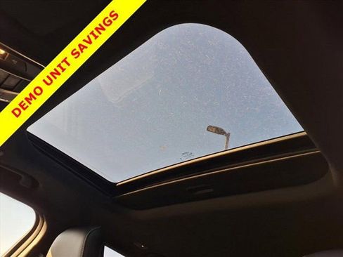 New 2025 Jeep Grand Cherokee 4WD image 18