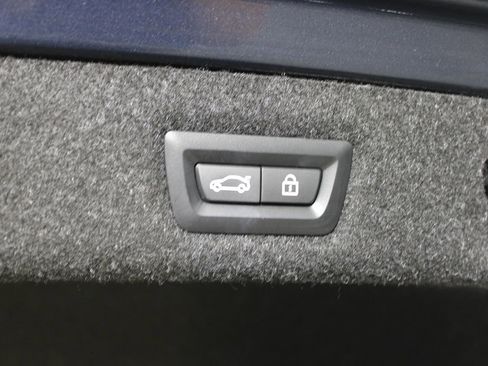 Used 2023 BMW 530e w/ M Sport Package image 47