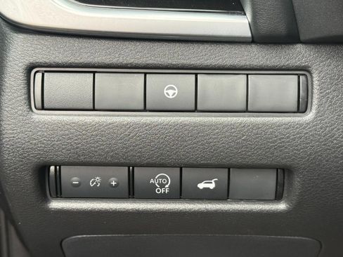 Used 2023 Nissan Rogue SL AWD/4WD image 22