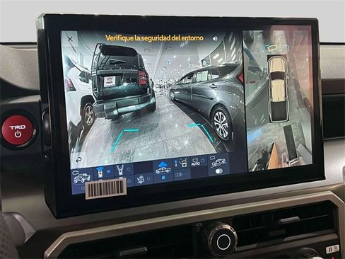 Certified 2025 Toyota Tacoma TRD Off-Road image 36