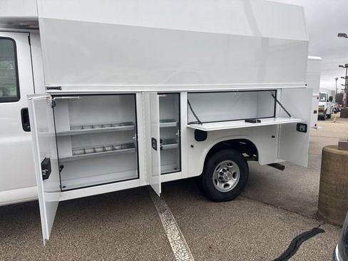 New 2025 Chevrolet Express 3500 w/ Power Convenience Package RWD image 17