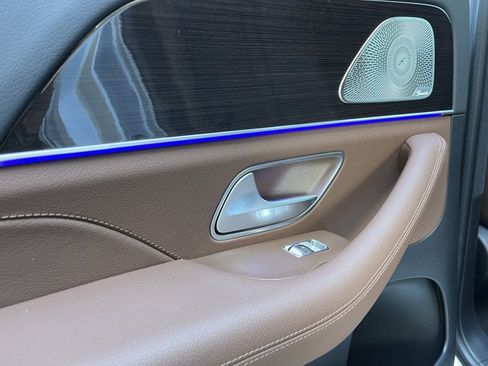 Certified 2025 Mercedes-Benz GLE 450e 4MATIC image 44