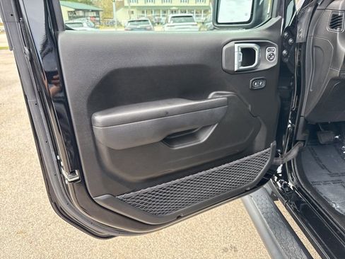 Used 2024 Jeep Wrangler Unlimited Sport AWD/4WD image 19