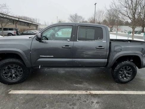 Certified 2023 Toyota Tacoma SR5 image 5