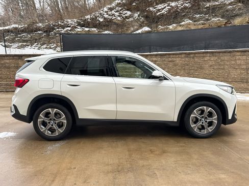 Certified 2023 BMW X1 xDrive28i w/ Convenience Package image 7