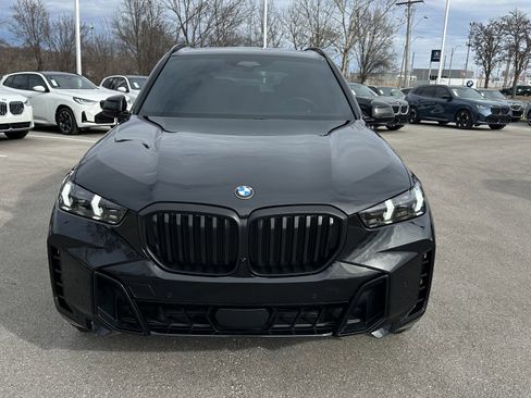 Used 2025 BMW X5 xDrive40i w/ Executive Package image 3