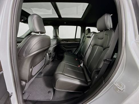 New 2025 Jeep Grand Cherokee Limited AWD/4WD image 25