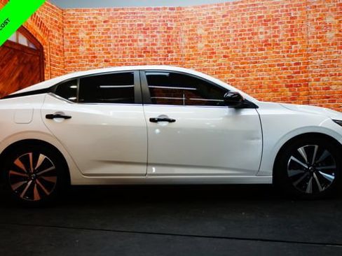 Certified 2023 Nissan Sentra SV w/ SV Premium Package FWD image 8