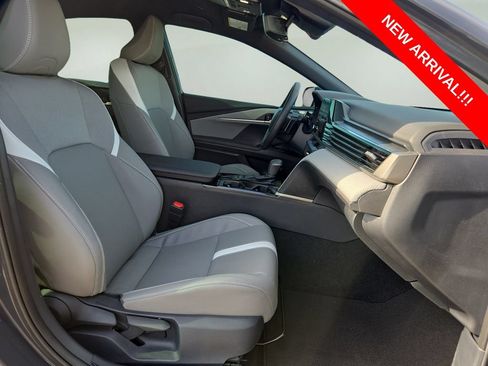 Used 2025 Toyota Camry SE AWD/4WD image 27