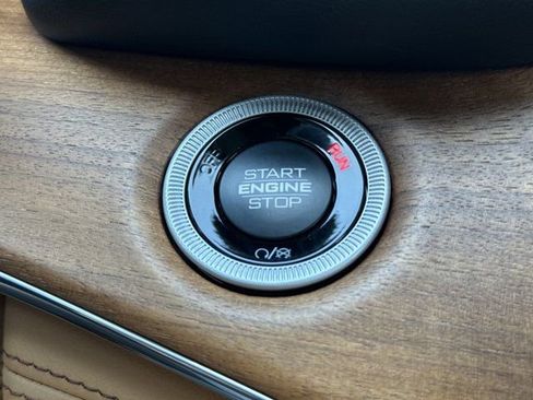 New 2025 Jeep Grand Cherokee L Summit image 24