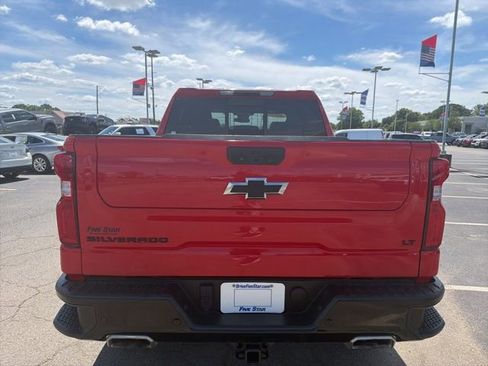 Used 2022 Chevrolet Silverado 1500 LT Trail Boss w/ LT Trail Boss Premium Package AWD/4WD image 4