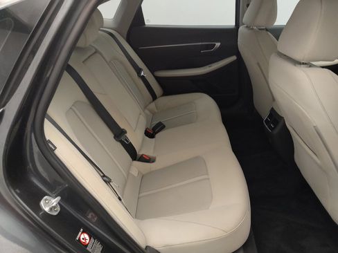 Used 2021 Hyundai Sonata SEL w/ Convenience Package FWD image 19