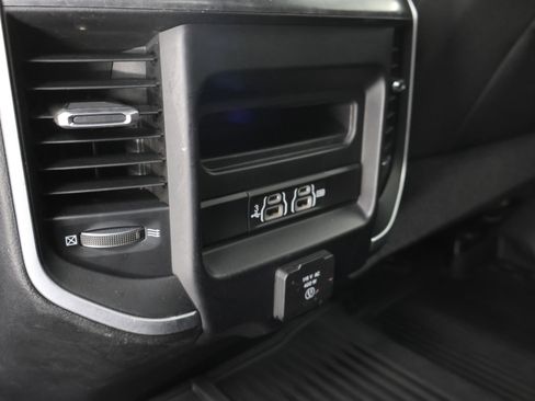 Used 2020 RAM 2500 Big Horn w/ Level 2 Equipment Group AWD/4WD image 45