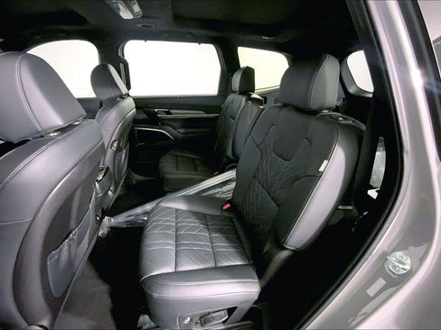 New 2025 Kia Telluride SX Prestige X-Line AWD/4WD image 9
