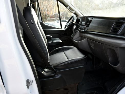 Used 2023 Ford Transit 250 148 High Roof Extended image 18