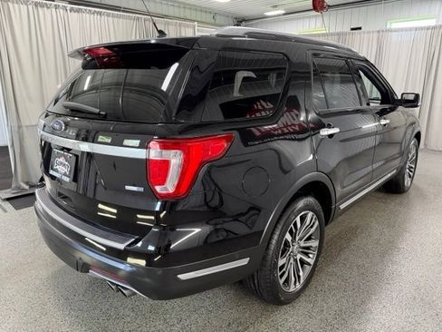 Used 2019 Ford Explorer Platinum AWD/4WD image 4