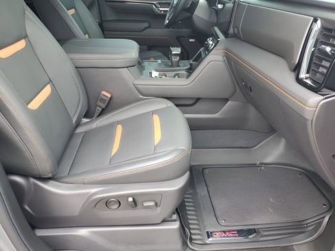 Used 2024 GMC Sierra 1500 AT4 w/ Technology Package image 16