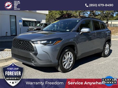 Used 2023 Toyota Corolla Cross LE image 9