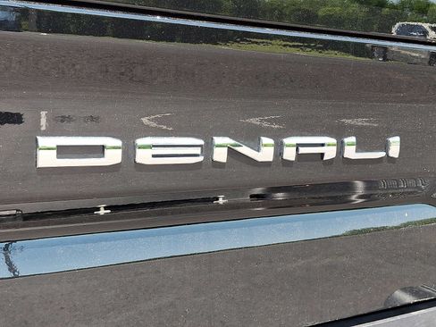 Used 2026 GMC Sierra 1500 Denali w/ Denali Reserve Package AWD/4WD image 30