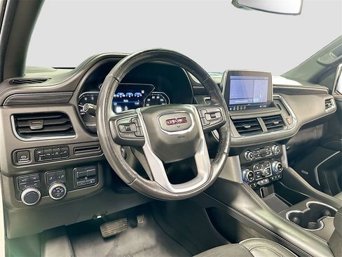 Used 2021 GMC Yukon SLT w/ SLT Luxury Plus Package image 9