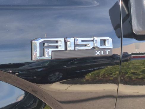 Used 2016 Ford F150 XLT w/ Equipment Group 302A Luxury image 13