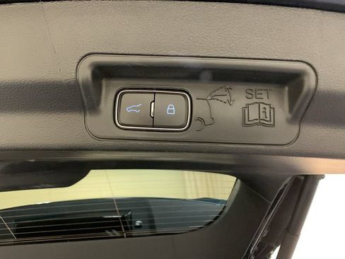 Used 2024 Ford Explorer XLT w/ Equipment Group 202A AWD/4WD image 20
