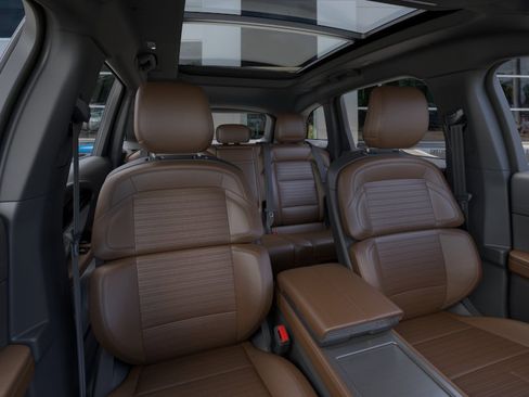 New 2026 Lincoln Nautilus Reserve AWD/4WD image 10