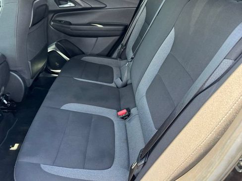 Used 2023 Chevrolet TrailBlazer LT w/ Convenience Package FWD image 11
