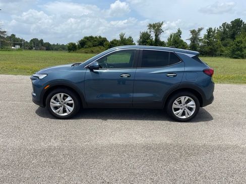 Used 2026 Buick Encore GX Preferred w/ Comfort Package FWD image 2