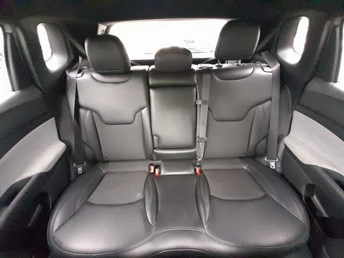 Used 2024 Jeep Compass Latitude AWD/4WD image 37
