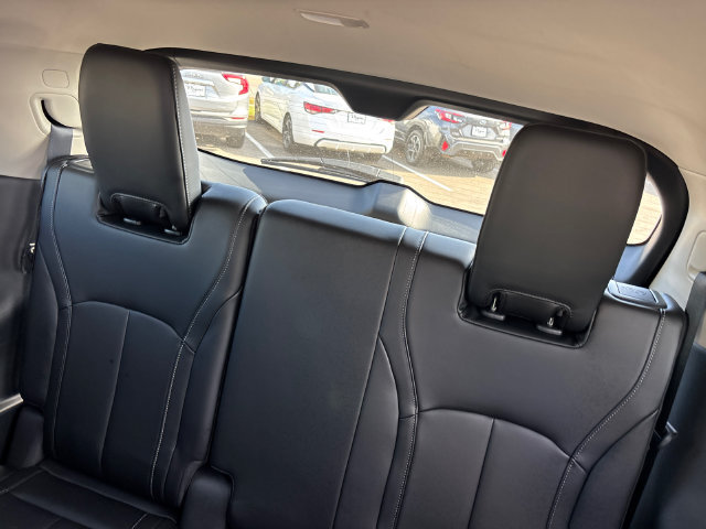 Used 2023 INFINITI QX60 Sensory w/ Vision Package AWD/4WD image 4