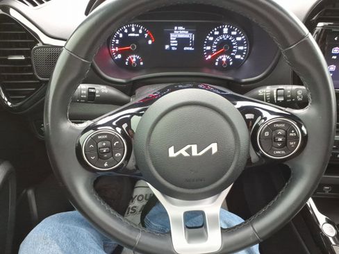 Used 2022 Kia Soul EX FWD image 21