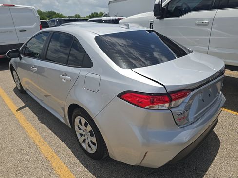 Used 2024 Toyota Corolla LE FWD image 4