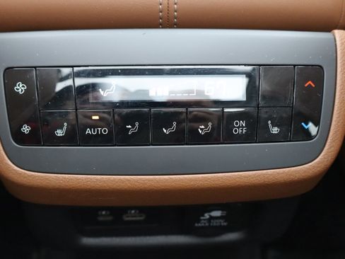 Used 2024 Nissan Pathfinder Platinum w/ Cargo Package image 26