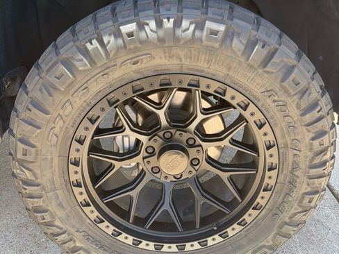 Used 2025 GMC Sierra 1500 Elevation w/ Elevation Premium Package AWD/4WD image 16