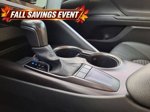 Used 2024 Toyota Camry SE FWD image 18