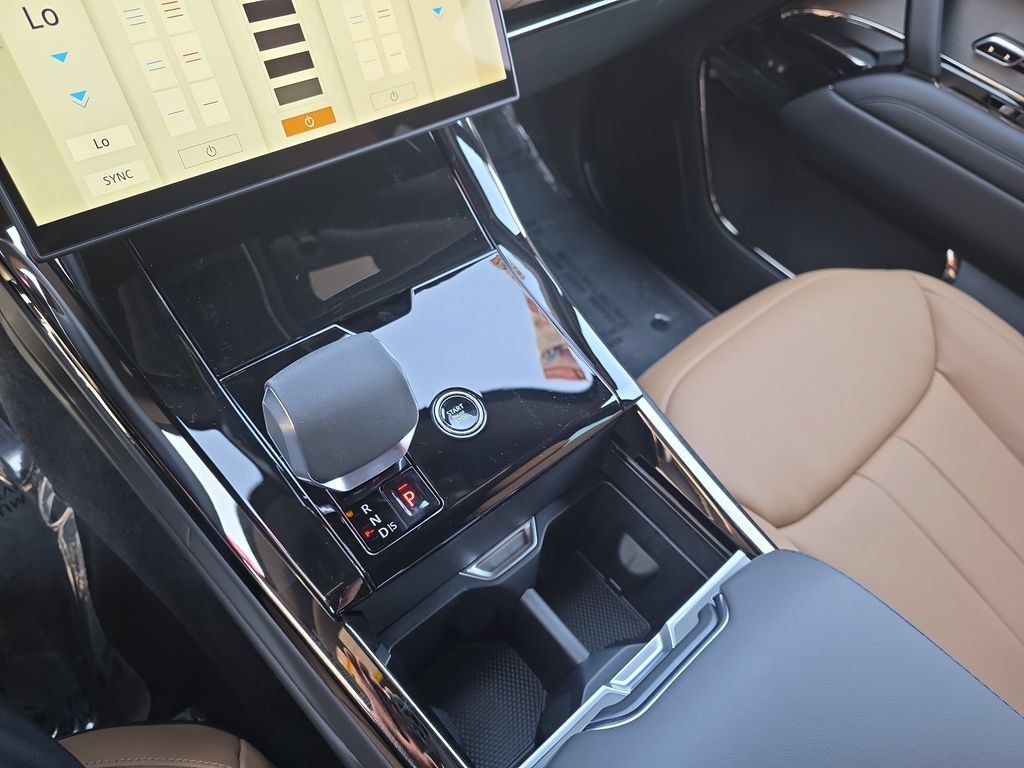 New 2026 Land Rover Range Rover Sport Dynamic SE AWD/4WD image 18