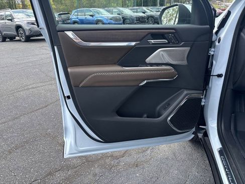 New 2026 GMC Acadia Denali Ultimate image 10