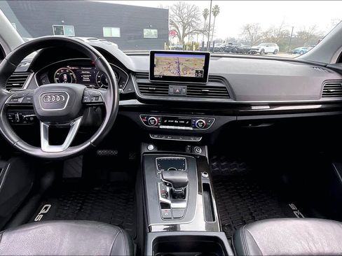 Used 2020 Audi Q5 e Premium Plus w/ Premium Plus Package image 18