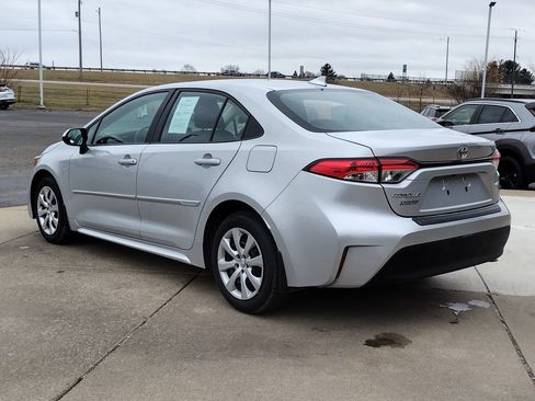 Used 2024 Toyota Corolla LE image 7