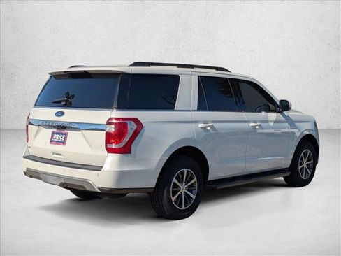 Used 2020 Ford Expedition XLT image 5