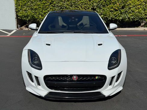 Used 2017 Jaguar F-TYPE R image 5