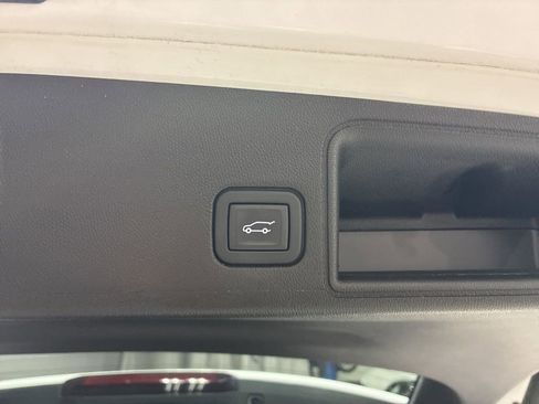 Certified 2023 GMC Terrain AT4 w/ Infotainment Package II image 17
