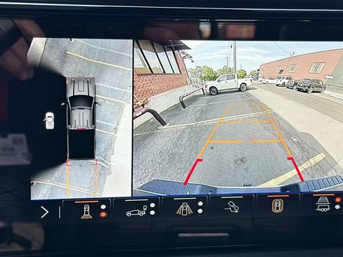 Used 2024 GMC Sierra 2500 AT4 w/ AT4 Premium Plus Package image 22