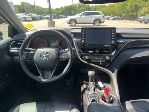 Used 2022 Toyota Camry XSE FWD image 23