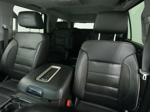 Used 2019 GMC Yukon Denali w/ Denali Ultimate Package AWD/4WD image 15