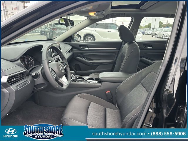 Used 2022 Nissan Altima 2.5 SV w/ SV Premium Package FWD image 18