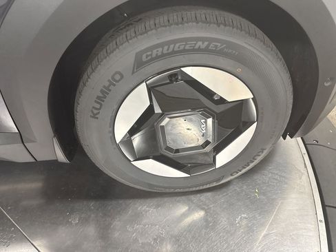 New 2026 Kia EV9 Wind image 14